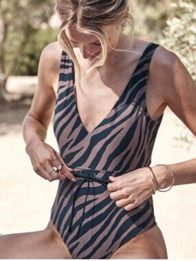 NWT Summersalt Tie-Waist Backflip One-Piece – Modern Zebra Chocolate – Size 10